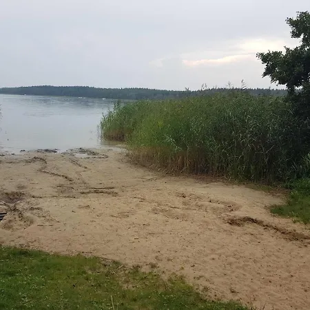 度假居 Blockhaus Mit Fahrraedern Canow